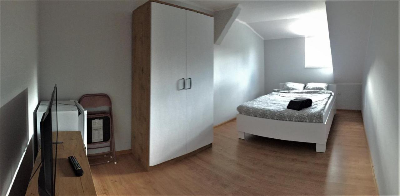 Pokoje Nad Jeziorakiem Siemiany Ngoại thất bức ảnh